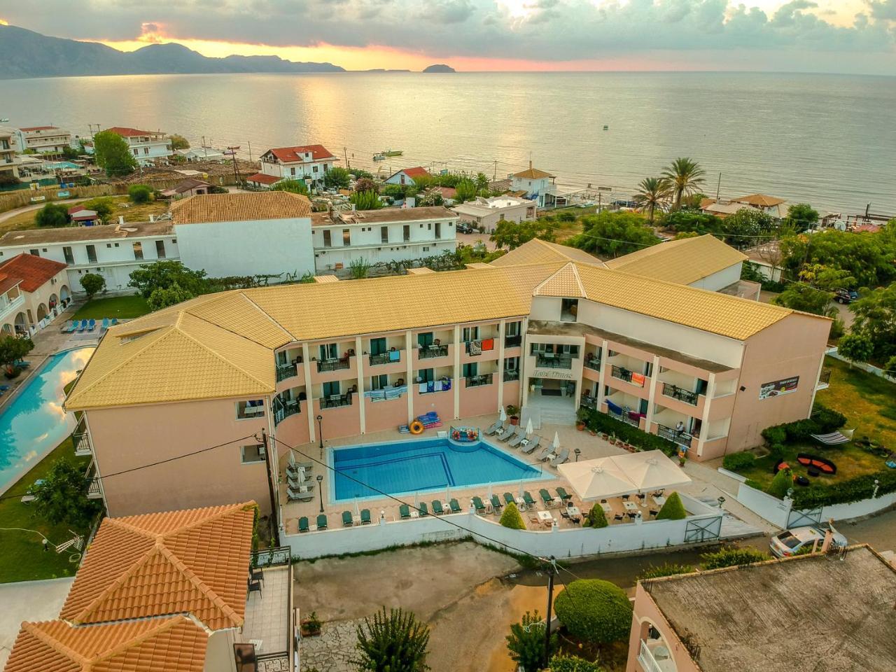 Timos Hotel لاغاناس المظهر الخارجي الصورة