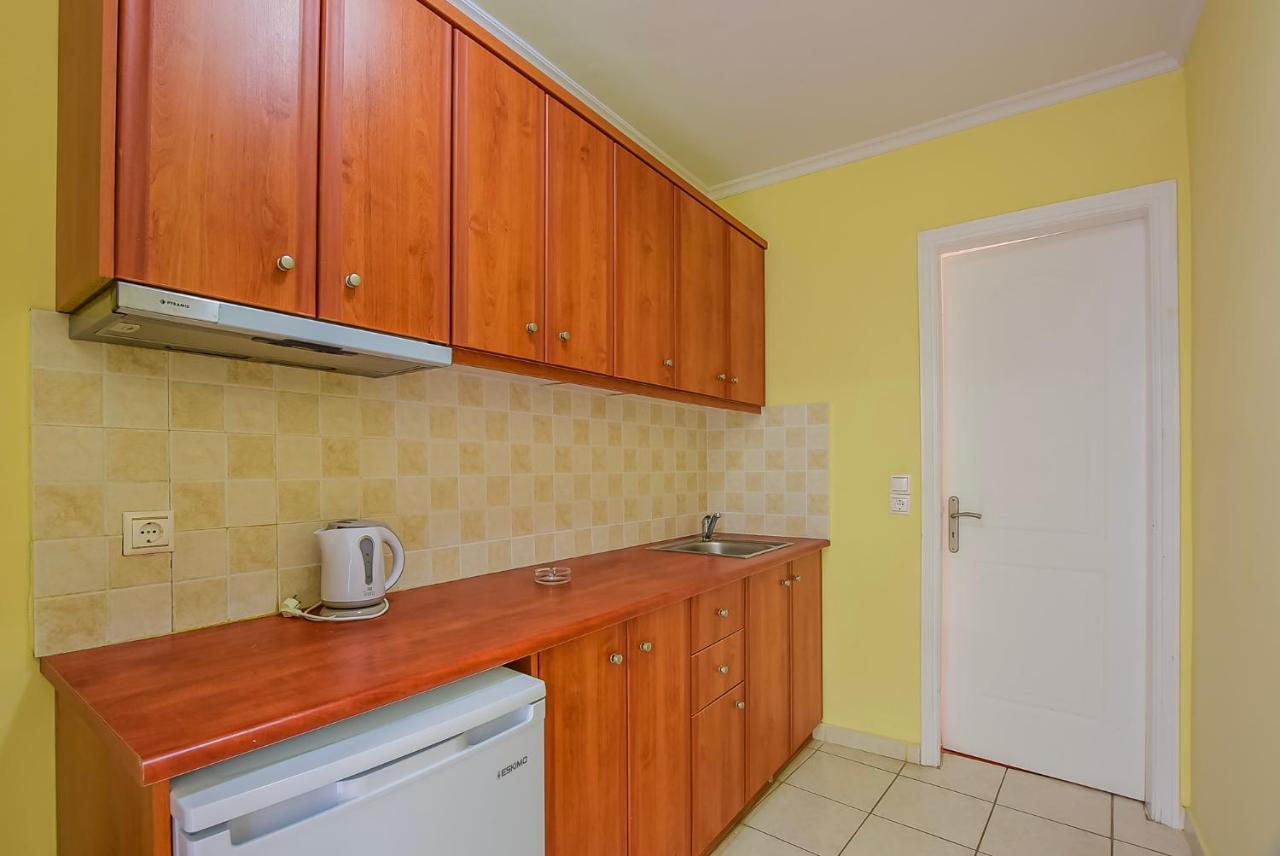 Timos Hotel لاغاناس المظهر الخارجي الصورة